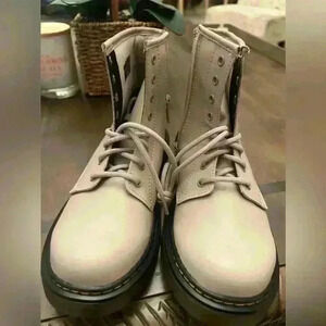 DR. Martens 1460 Kids Leather Boots Beige Size 3